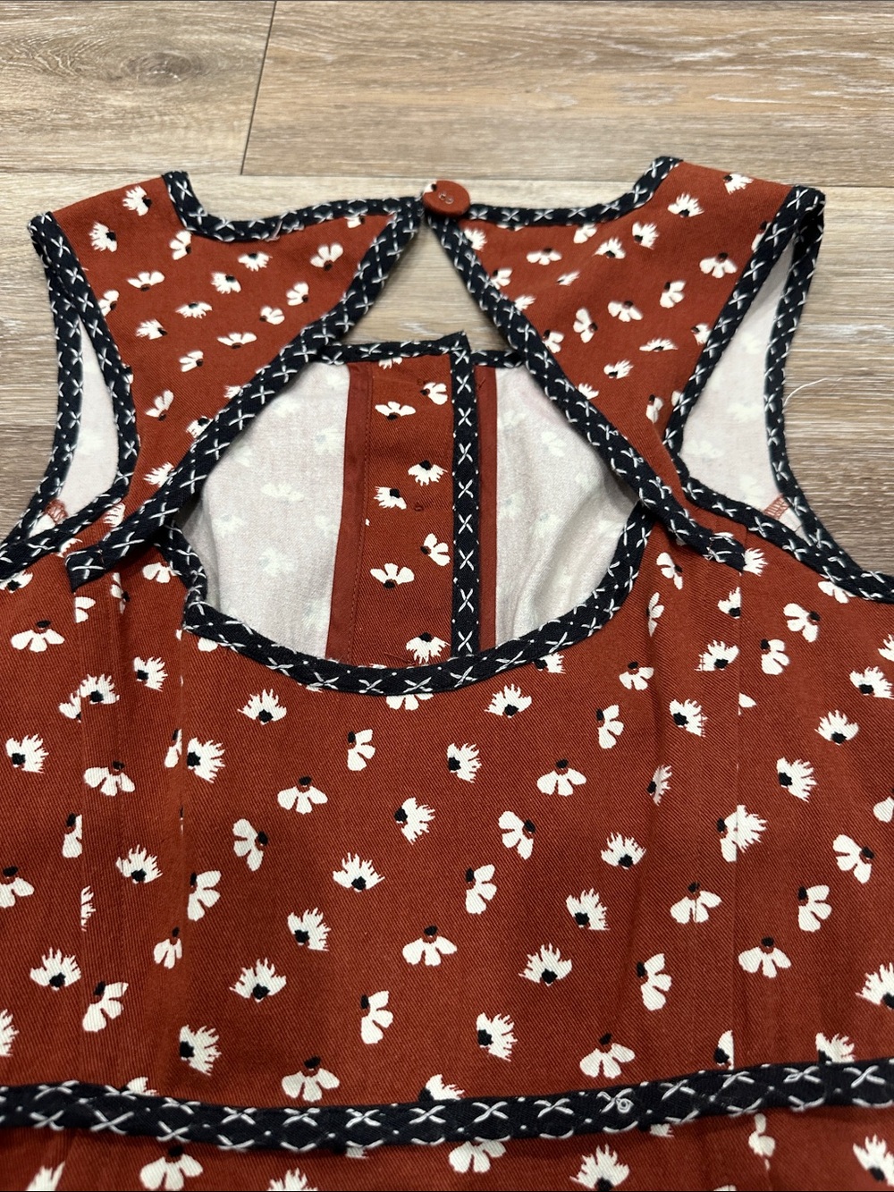 Anthropologie Rust Midi Dress with White Floral Print and Black Trim - Picture 11 of 16